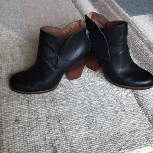 Kork Ease heeled boot